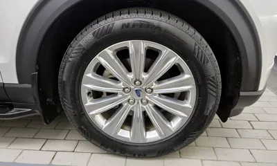 Ford Explorer 2020, 107833 км, за 16511.4 USD
