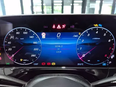 Mercedes-Benz E-Class 2025, 1212 км, за 60814.43 USD - фото 8