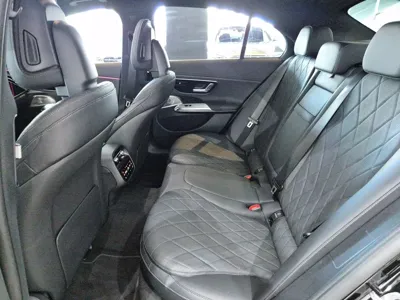 Mercedes-Benz E-Class 2025, 1212 км, за 60814.43 USD - фото 11
