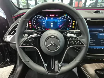 Mercedes-Benz E-Class 2025, 1212 км, за 60814.43 USD - фото 12