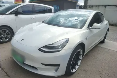 Tesla Model 3 · 2019 год