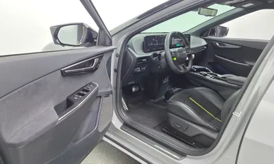 Kia EV6 2025, 5829 км, за 35779.37 USD - фото 10