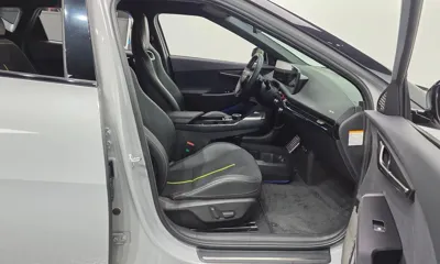 Kia EV6 2025, 5829 км, за 35779.37 USD - фото 11