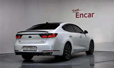 Kia K7 2018, 74437 км, за 9852.86 USD
