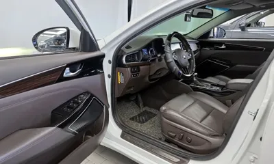 Kia K7 2018, 74437 км, за 9852.86 USD - фото 10