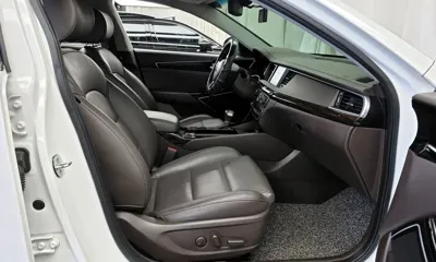Kia K7 2018, 74437 км, за 9852.86 USD - фото 11