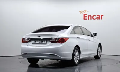 Hyundai Sonata 2012, 79103 км, за 2841.1 USD