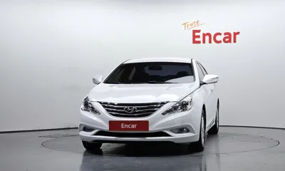 Hyundai Sonata 2012, 79103 км, за 2841.1 USD