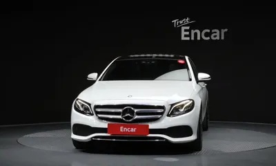 Mercedes-Benz E-Class 2017, 75589 км, за 16451.93 USD