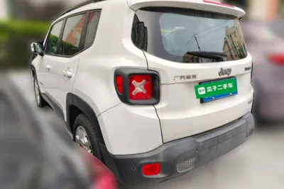 Jeep Renegade 2017, 27900 км, за 7325 USD