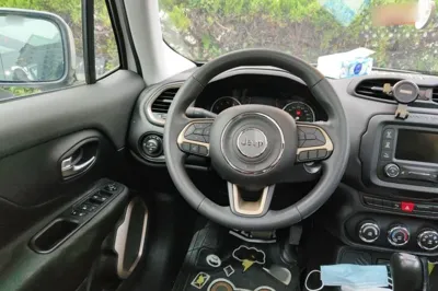 Jeep Renegade 2017, 27900 км, за 7325 USD - фото 9