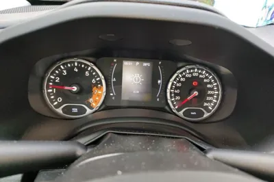 Jeep Renegade 2017, 27900 км, за 7325 USD - фото 10