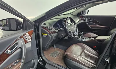 Hyundai Grandeur 2015, 163090 км, за 5618.72 USD - фото 10