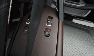Hyundai Grandeur 2015, 163090 км, за 5618.72 USD - фото 19