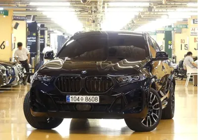 BMW X6 2026, 4400 км, за 88656.01 USD