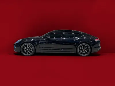 Porsche Panamera · 2021 год