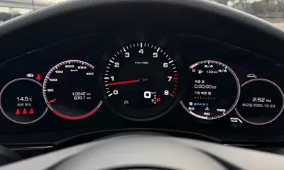 Porsche Panamera 2021, 10900 км, за 84521.68 USD - фото 14