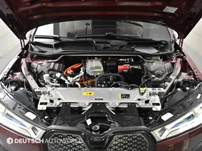 BMW iX 2024, 17249 км, за 62185.38 USD - фото 6