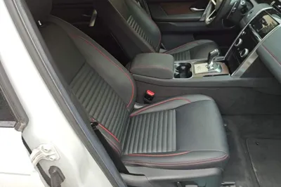 Land Rover Discovery Sport New Energy 2022, 52100 км, за 20668 USD - фото 24