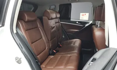 Volkswagen Tiguan 2016, 121679 км, за 5629.98 USD - фото 12