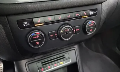 Volkswagen Tiguan 2016, 121679 км, за 5629.98 USD - фото 15