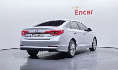Hyundai Sonata 2015, 209011 км, за 3452.77 USD