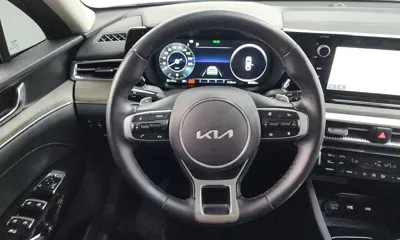 Kia K5 2023, 28426 км, за 23077.41 USD - фото 13