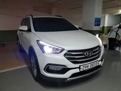 Hyundai Santafe 2016, 192829 км, за 6892.48 USD
