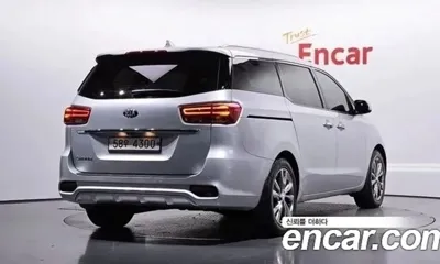 Kia Canival 2019, 103037 км, за 8523.29 USD