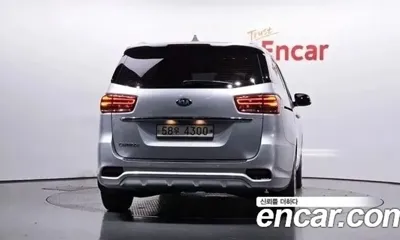 Kia Canival 2019, 103037 км, за 8523.29 USD