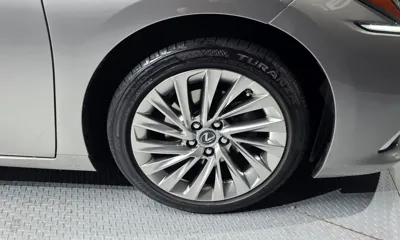 Lexus ES 2019, 38557 км, за 29005.61 USD