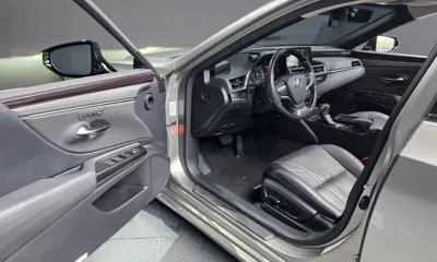 Lexus ES 2019, 38557 км, за 29005.61 USD - фото 10