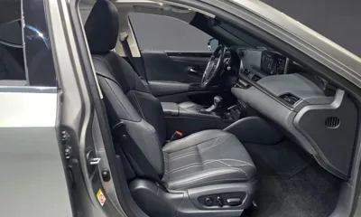 Lexus ES 2019, 38557 км, за 29005.61 USD - фото 11