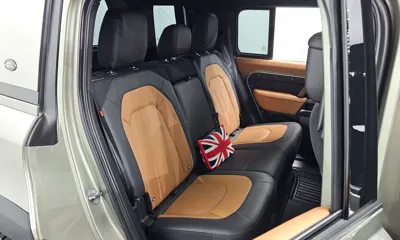 Land Rover Defender 2023, 19856 км, за 64658 USD - фото 11