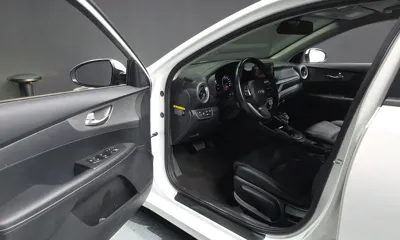 Kia K3 2021, 76181 км, за 8205.33 USD - фото 10