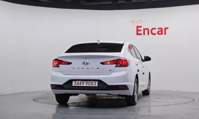 Hyundai Avante 2019, 90409 км, за 4955.4 USD