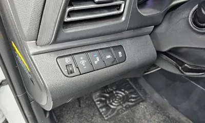 Hyundai Avante 2019, 90409 км, за 4955.4 USD - фото 18
