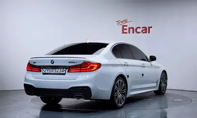 BMW 5-Series 2020, 82951 км, за 22297.33 USD