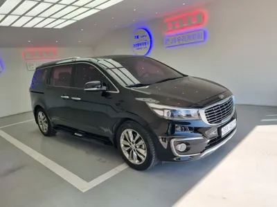 Kia Canival 2018, 130590 км, за 8861.76 USD