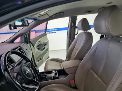 Kia Canival 2018, 130590 км, за 8861.76 USD - фото 10