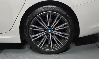 BMW 3-Series 2022, 33394 км, за 21290.39 USD - фото 21