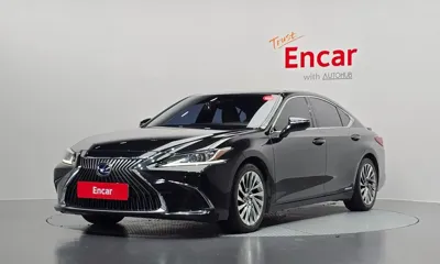 Lexus ES · 2021 год