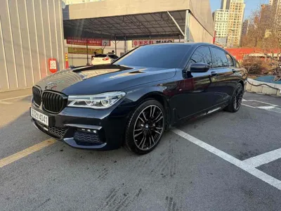 BMW 7-Series · 2018 год