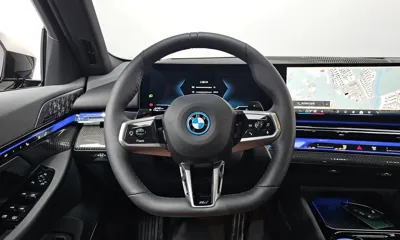 BMW 5-Series 2026, 5532 км, за 59426.27 USD - фото 13