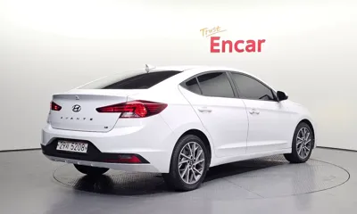 Hyundai Avante 2019, 136278 км, за 7271.29 USD