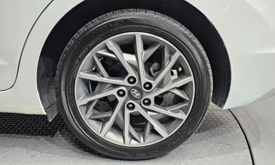 Hyundai Avante 2019, 136278 км, за 7271.29 USD - фото 21