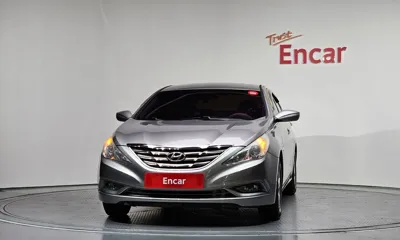 Hyundai Sonata 2011, 114730 км, за 2270.36 USD