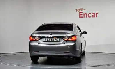 Hyundai Sonata 2011, 114730 км, за 2270.36 USD