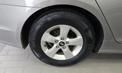 Hyundai Sonata 2011, 114730 км, за 2270.36 USD