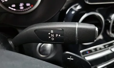Mercedes-Benz GLC-Class 2017, 50489 км, за 16804.52 USD - фото 9